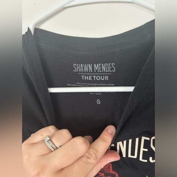 Shawn Mendes “The Tour” Band Tshirt - Picture 5 of 7